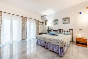 1 bedroom, iron/ironing board, WiFi