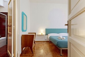 1 bedroom, iron/ironing board, internet, bed sheets