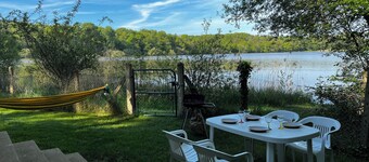 CHALET on the edge of the Moutiers lake, peaceful greenery, sleeps 4