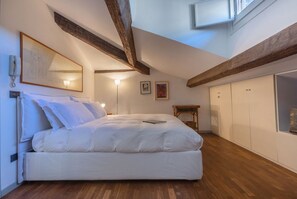 2 habitaciones, tabla de planchar con plancha, internet y ropa de cama 