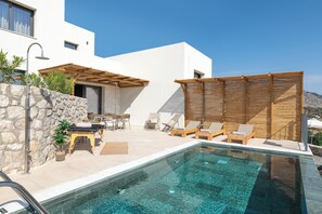 Outdoor pool - Massari Hills Luxury Living - Villa Fuga (Μάσαρη)
