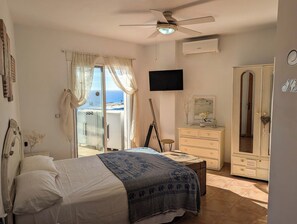 3 habitaciones, tabla de planchar con plancha, wifi y ropa de cama