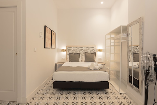 Loft estándar, vista a la ciudad | 1 habitación, ropa de cama de alta calidad y edredón