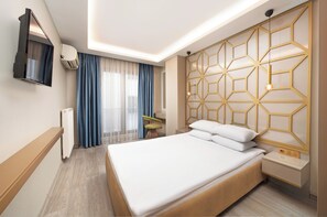 豪華公寓, 1 張加大雙人床和 1 張沙發床 | 迷你吧、書桌、筆電工作空間、熨斗/熨衣板