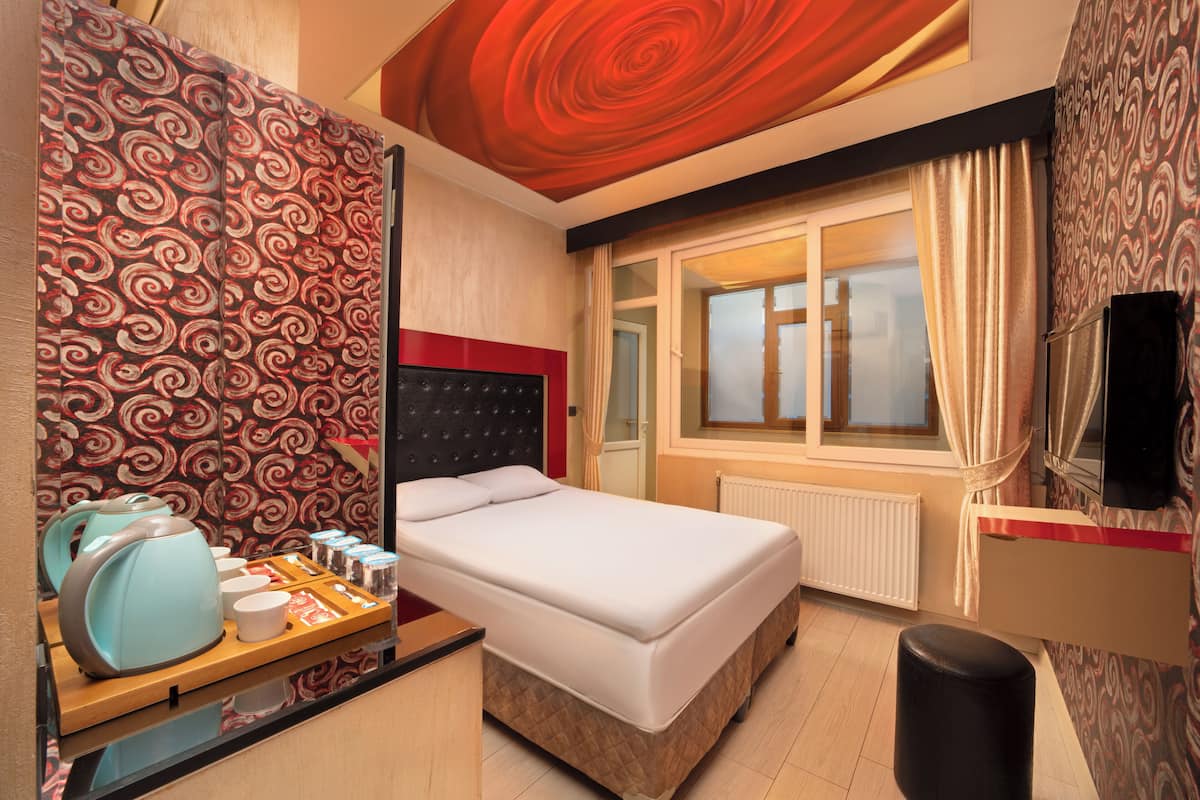 Standard Single Room | 1 bedroom, minibar, desk, laptop workspace