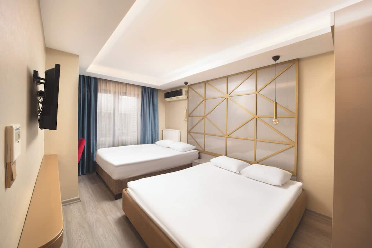 Premium Condo | 1 bedroom, minibar, desk, laptop workspace