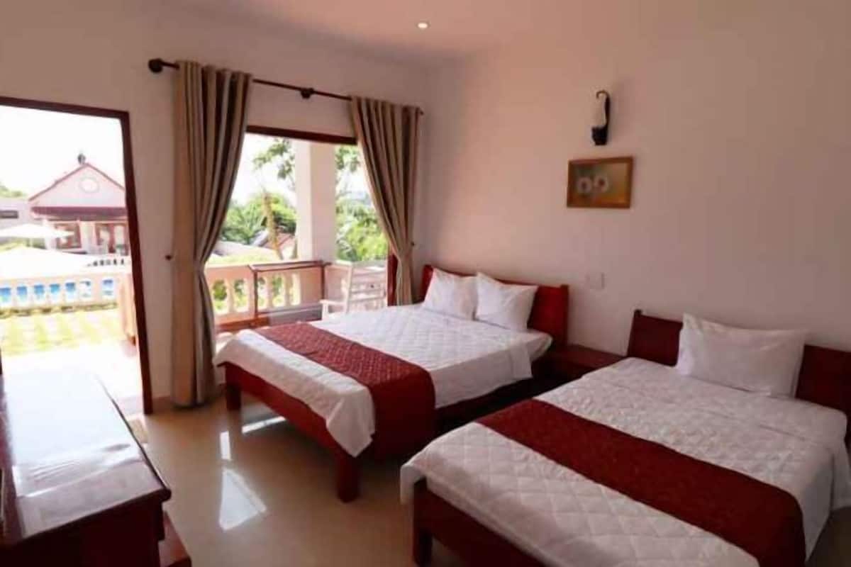 Allergikerbettwaren, Schreibtisch, schallisolierte Zimmer