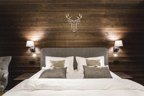 In-room safe, desk, blackout curtains, soundproofing