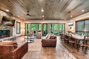 Televisio, takka, videopelejä