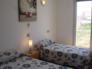 3 bedrooms, iron/ironing board, travel cot, free WiFi