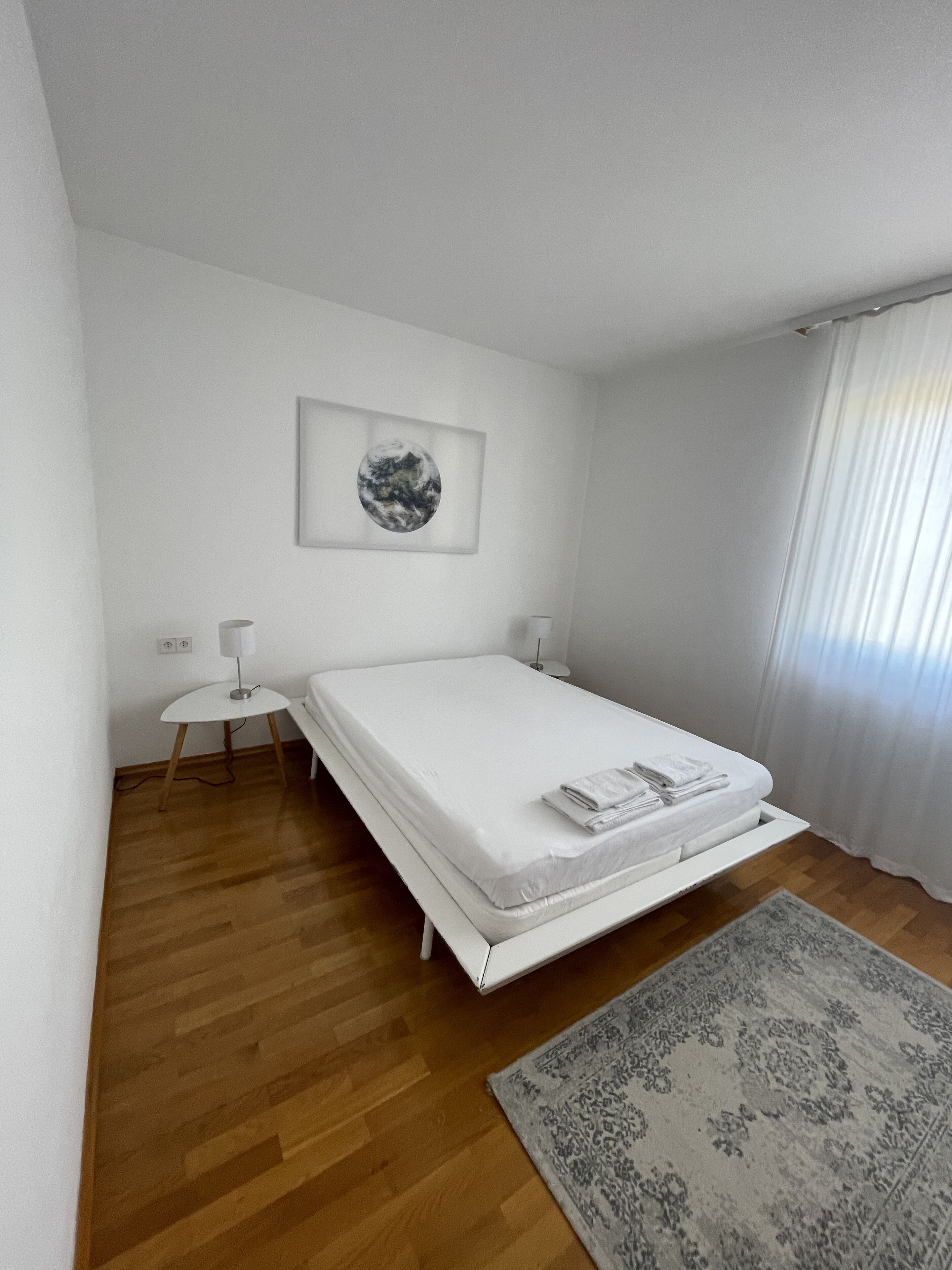 2 bedrooms, in-room safe, desk, iron/ironing board