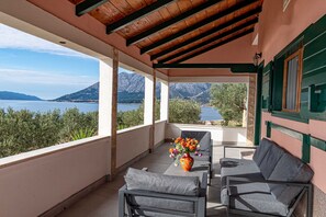 Villa (Three Bedroom Villa with Sea View) | Terrace/patio - Villa Sea Edge (Orebic)