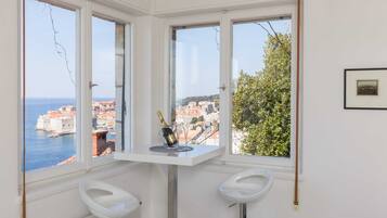 Departamento (Three Bedroom Apartment with Sea View) | Interior