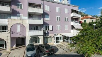 Apartamento (Two Bedroom Apartment with Balcony) | Exterior