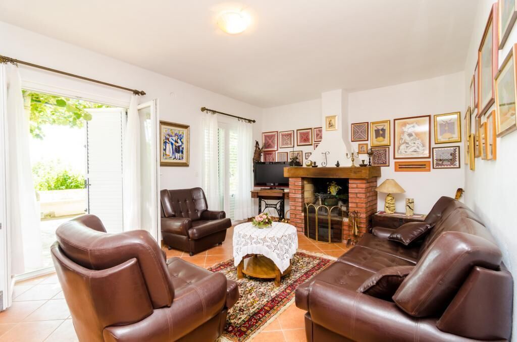 House (Holiday Home Field of Olives - Two Be) | Living room | TV