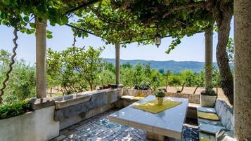 House (Holiday Home Field of Olives - Two Be) | Terrace/patio