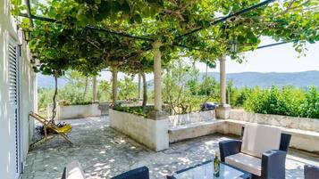 House (Holiday Home Field of Olives - Two Be) | Terrace/patio