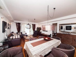 Apartment (Superior Three Bedroom Apartment with) | Living room