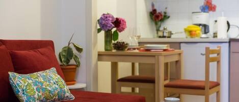 Studio (Studio Apartment) | Interior