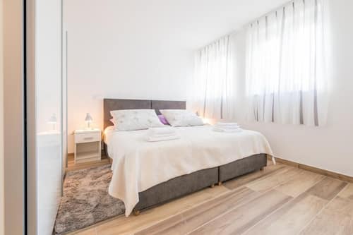 Huoneisto (One Bedroom Apartment with Balcony an) | 1 makuuhuone, vauvansängyt