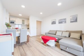 Apartment (One Bedroom Apartment with Balcony an) | Living room | TV - Apartment Luce Royal (Dubrovnik)