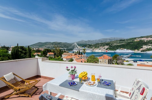 Apartment Marina View