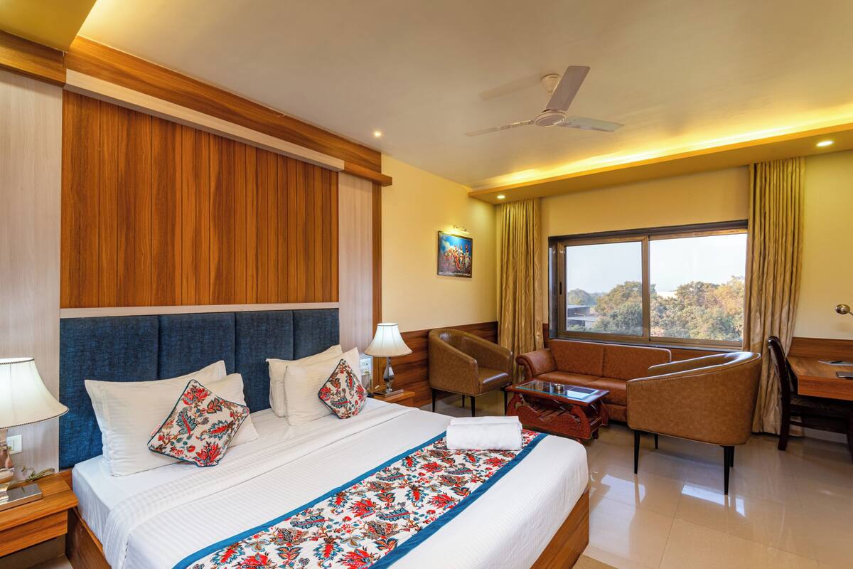 Deluxe Double Room | Peti besi dalam bilik, kalis bunyi, cadar katil 