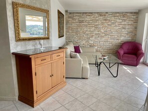 غرفة المعيشة