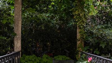 Studio (Studio Apartment with Balcony and Old) | Außenbereich