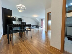 Interior - Casa Sali - quiet, modern vacation apartment near Heidelberg with balcony & parking space (Leimen)