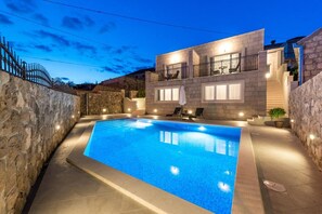 Seasonal outdoor pool - Villa Kabalero (Konavle)