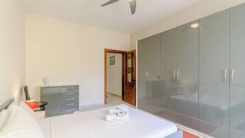 3 phòng ngủ, bàn ủi/dụng cụ ủi quần áo