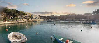 Kalka 位置良好的聯排別墅及庭院