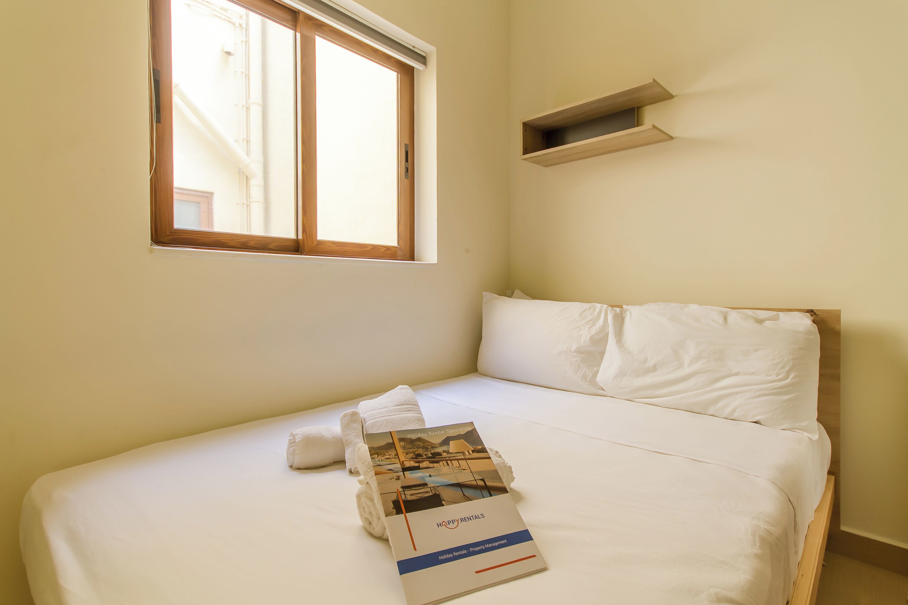 Family Townhome, Multiple Bedrooms, 2 Bathrooms (Well Located Townhouse & Courtyard) | 3 bedrooms, iron/ironing board, free WiFi, bed sheets