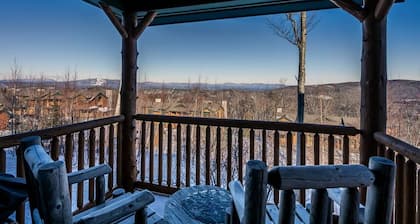 Ski In / Ski Out Treetops Home with Outdoor Private Spa