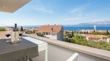 Apartment (Superior Two-Bedroom Apartment with T) | Terrasse/Patio