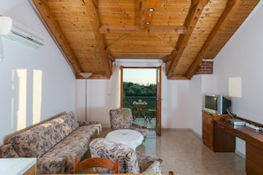 House (Six Bedroom Holiday Home with Terrace) | View from room