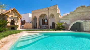 Piscina stagionale all'aperto