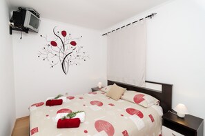 Apartment (Apartment Giovani - Two Bedroom Apart) | 2 bedrooms, cots/infant beds