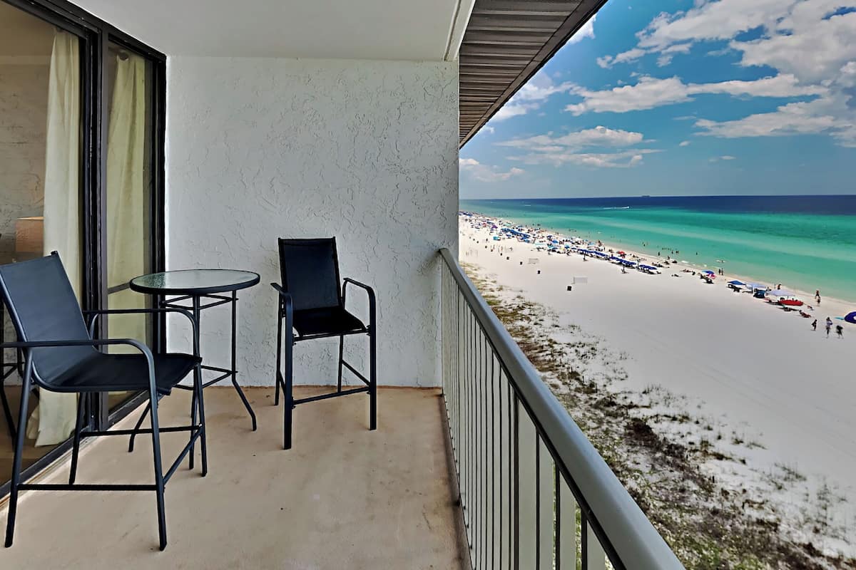 Condo, 1 King Bed with Sofa bed, Balcony, Ocean View (Leeward 605 - No Pets) | Property grounds