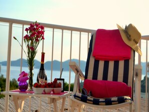 Villa (Five Bedroom Villa with Terrace and S) | Terrasse/Patio