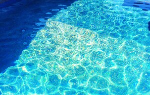 Villa (Five-Bedroom Villa with Terrace and S) | Piscine | Piscine extérieure (ouverte en saison)