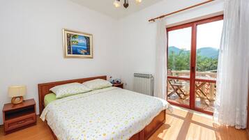 Villa (Five-Bedroom Villa with Terrace and S)