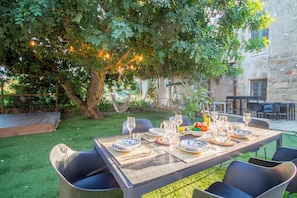 Family Villa, 5 Bedrooms, Balcony (POOL & SPA - wellness VILLA St Martin) | Outdoor dining - Pool & SPA - Wellness Villa St Martin (Mgarr)