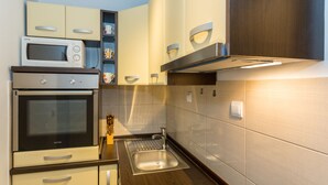 Leilighet (Two-Bedroom Apartment with Terrace an) | Eget kjøkken