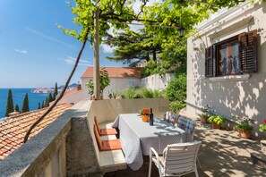 Appartamento (Two-Bedroom Apartment with Terrace an) | Terrazza/patio