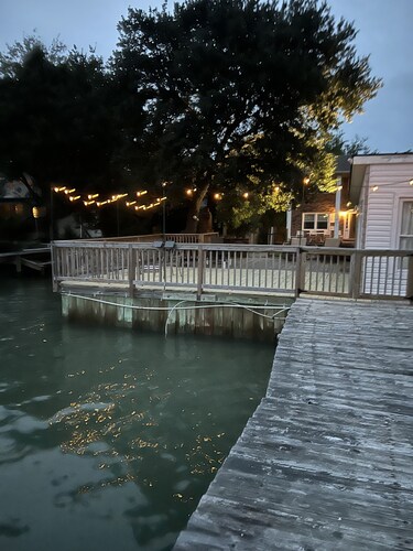 Studio Apt. at the Boat House - Water Front, Pet Friendly, WiFi, Smart TV