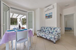 Basic Villa | Living room | 1-inch LCD TV with digital channels, TV