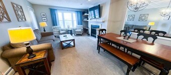 3 BR Ski-in/Ski-Out Fireplace, Pool, Full Kitchen