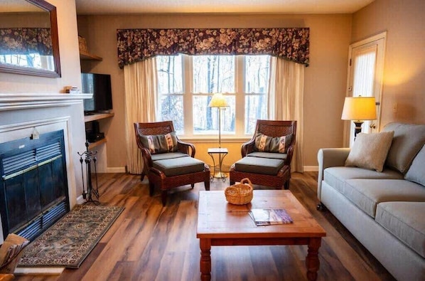 TV, fireplace, offices